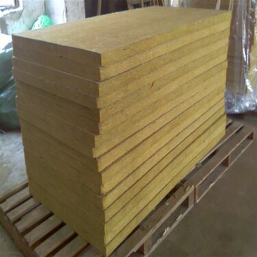 Harga yang bagus Papan Rockwool Hydrophobic dengan penyerapan kelembaban ≤ 0,2%, ketahanan api Kelas A1 dan pengurangan kebisingan yang baik untuk isolasi atap, dinding dan lantai on line